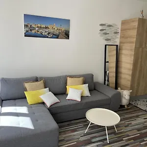 https://7-rue-des-poilus.fr-provencehotel.com